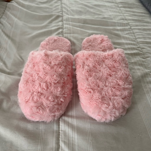 Pink Fuzzy Slippers - Picture 1 of 5
